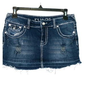 Distressed Jean skirt with jewels 💎